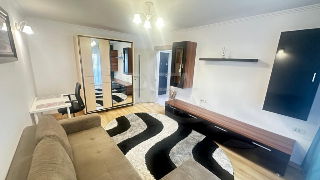 Garsonieră - Vitan - decomandat- 1979 - renovat