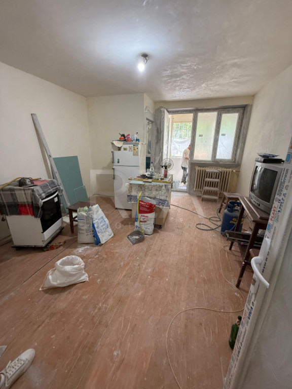 Garsoniera 30 mp, P/9, finisata, vis a vis de Mall Plaza.