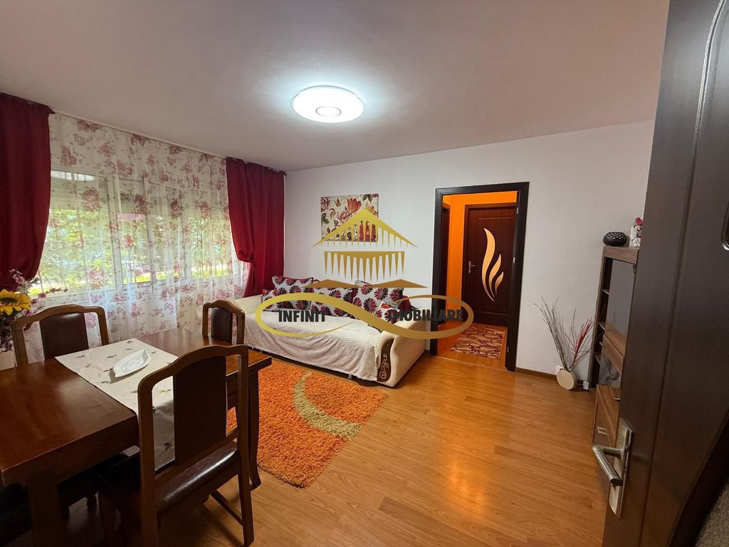 Apartament 2 camere semidecomandat de vanzare Narcisa / B...