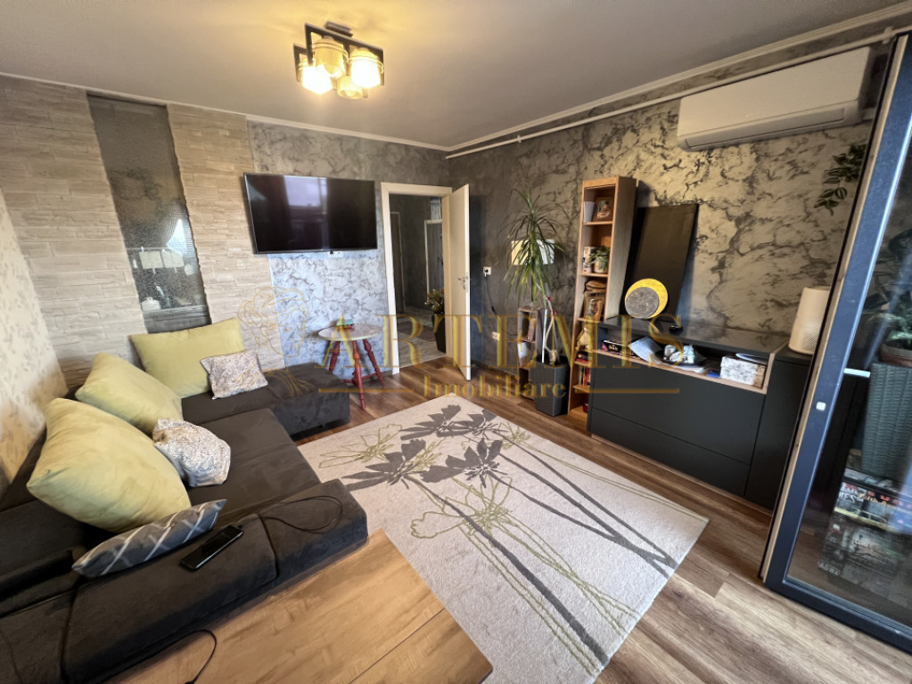 Apartament de 2 camere, decomandat, 50 mp, zona Intre Lacuri