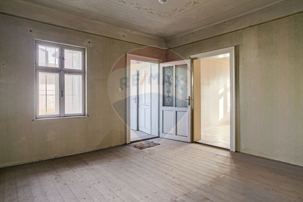 Casă / Vilă cu 3 camere de vânzare în zona Aradul Nou