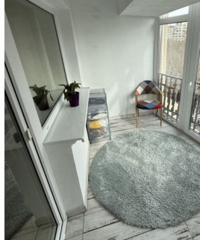 Apartament de 3 camere ( Complet Renovat )-Unirii