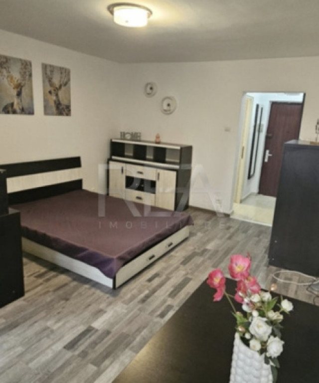 Garsoniera 30 mp, 5/9, Drumul Taberei-vis a vis de Mall Plaz