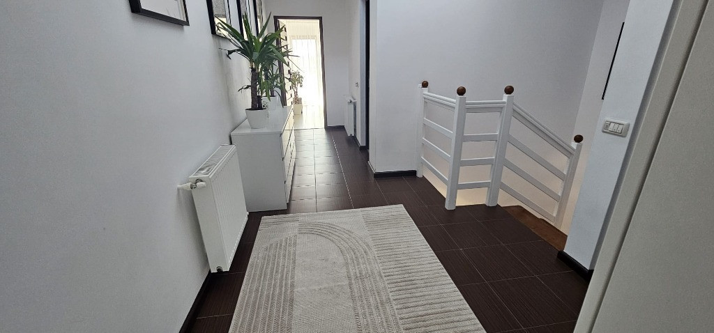 Ovidiu Centru / Casa P+1