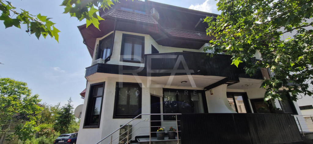 Vila | Functii Multiple | D+P+1+M | Sisesti