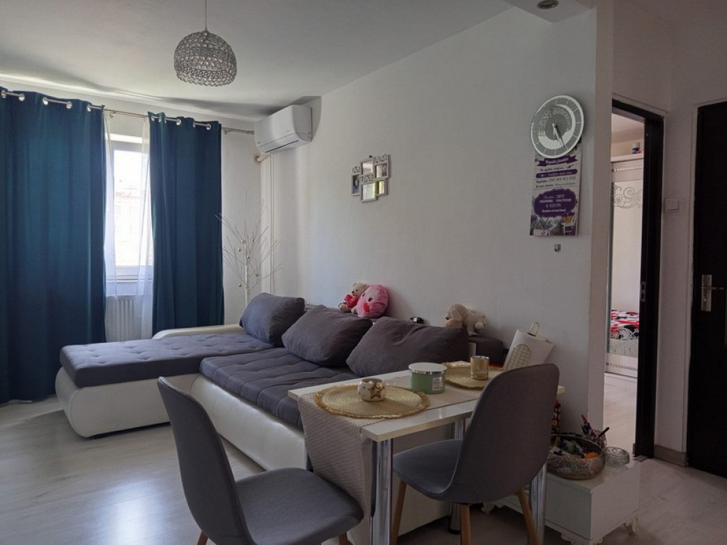 Apartament 3 camere in Deva, zona Dacia