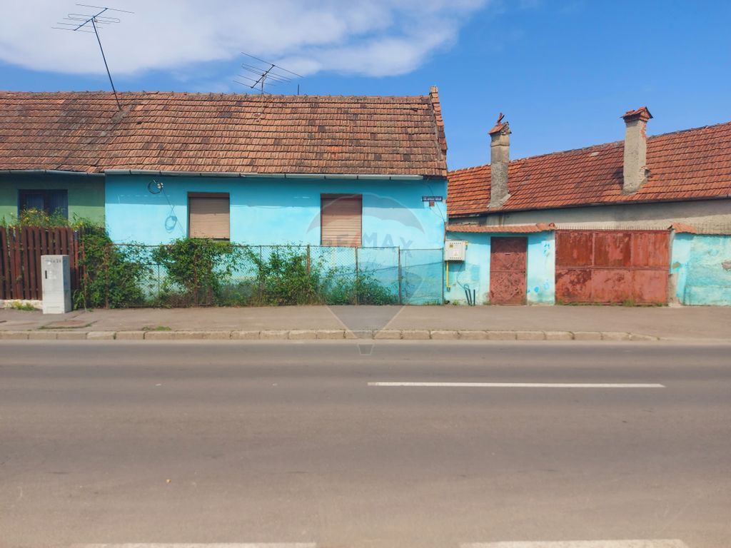 Casă de vânzare în zona Bartolomeu!
