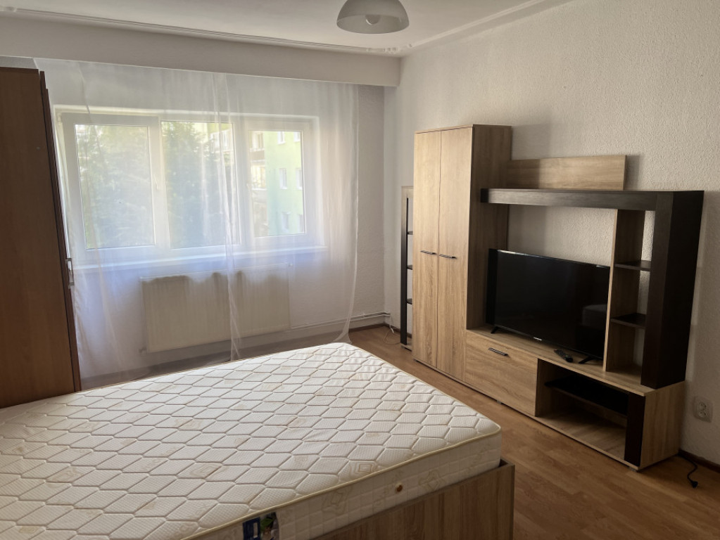 Apartament 2 camere decomandate Vasile Aron str Iezer