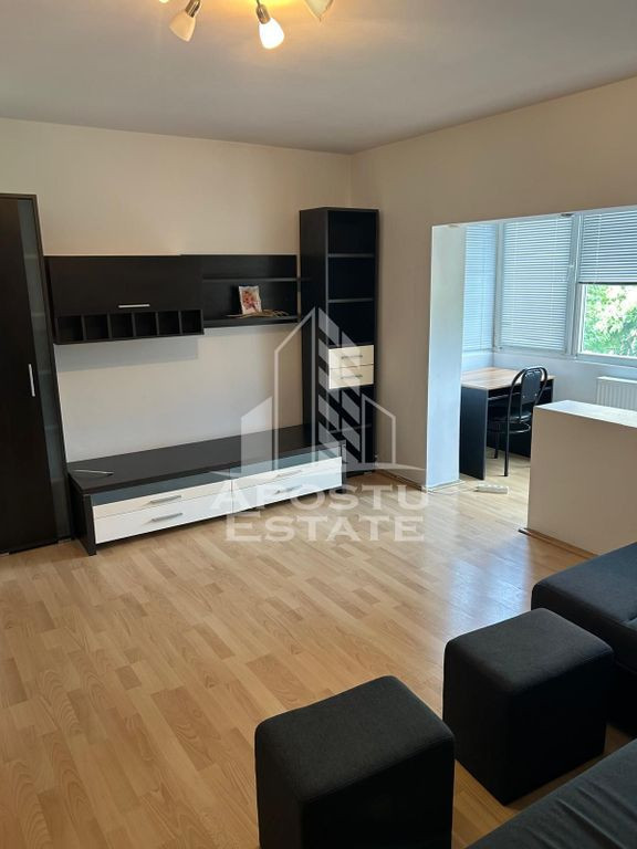 Apartament cu 2 camere, 2 balcoane, centrala proprie, zon...