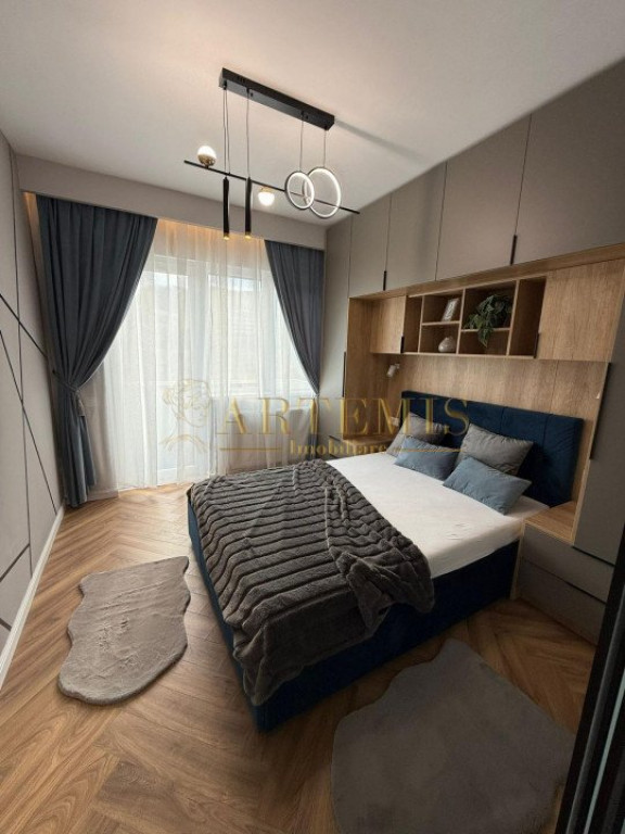 Apartament de 2 camere, 37 mp., zona Terra