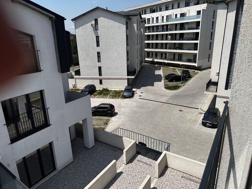 Rosu, Vila- Duplex, P+2. Imobil stil Italienesc!