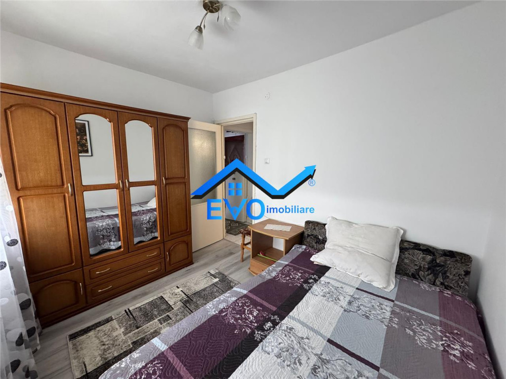 Apartament cu 2 camere , zona centrala , Podu Ros, Iasi
