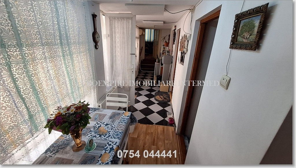 Apartament 4 camere de vanzare in Centrul Constantei