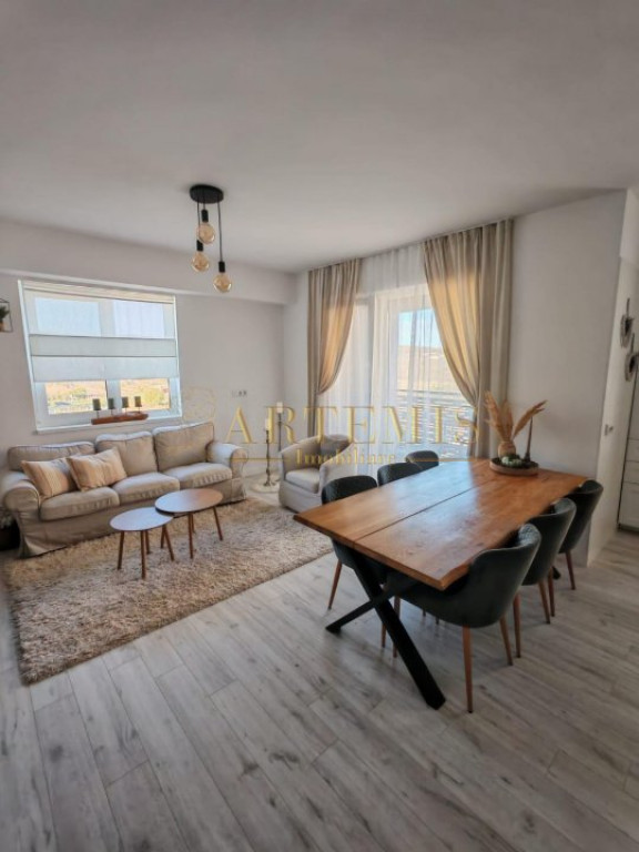 Apartament de 3 camere, 66,3 mp., zona Panoramic.