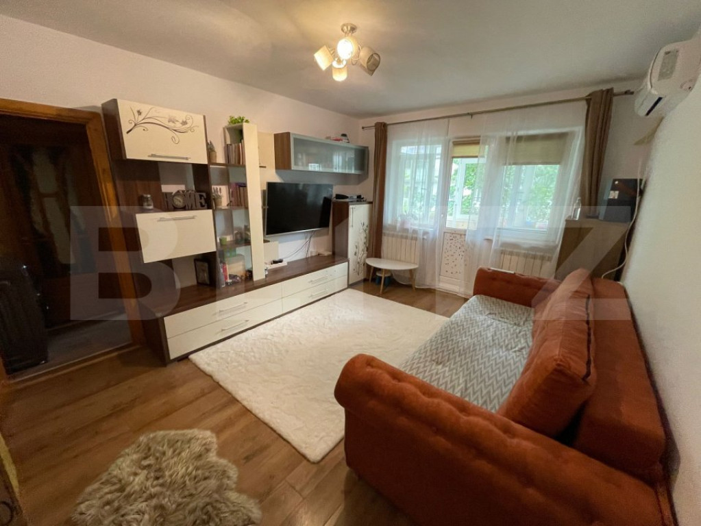 Apartament de vanzare, cu 2 camere, 42 mp, zona Pacurari