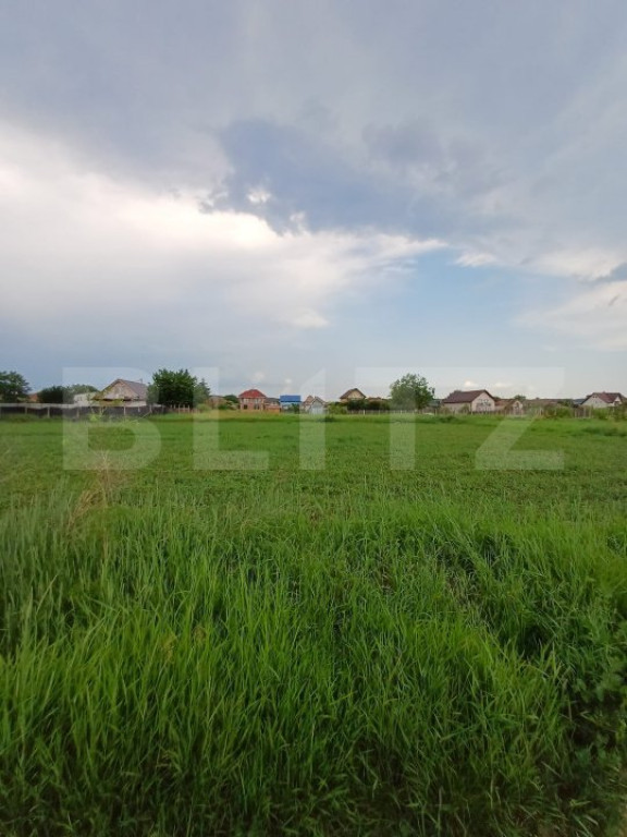 Teren cadastrat, cu CF, 600 mp, in zona Poiana