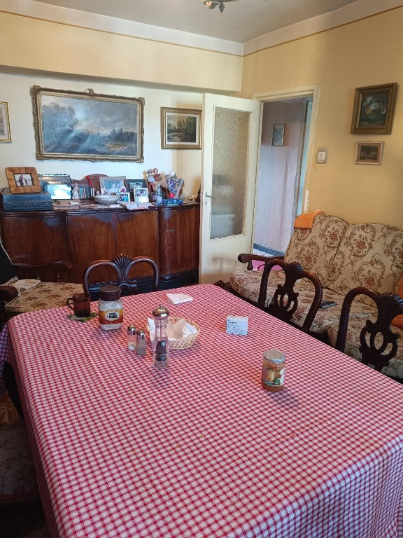 Apartament 4 camere etaj 2 ,Decebal