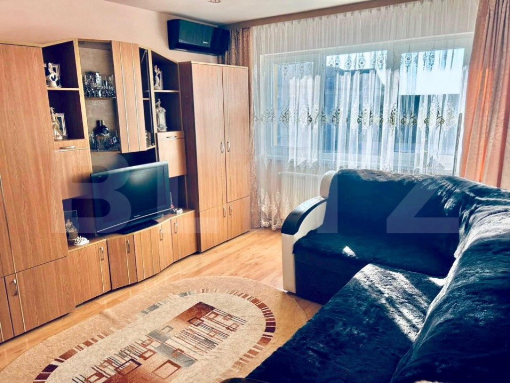 Apartament de vanzare, cu 2 camere, mobilat si utilat, zona