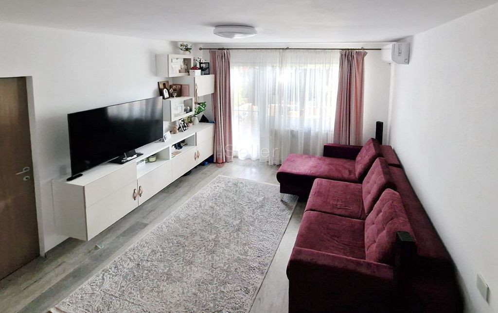 Parc si Facilitati in Zona