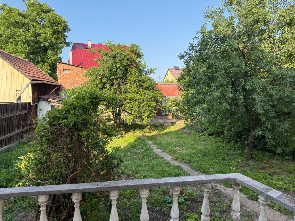 Casa singura in curte de vanzare in cartierul IRIS