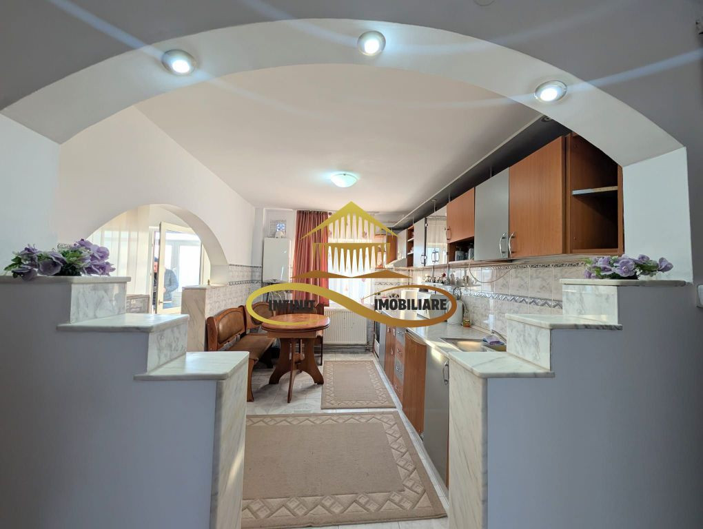 Apartament 3 camere de închiriat – zona Milcov,