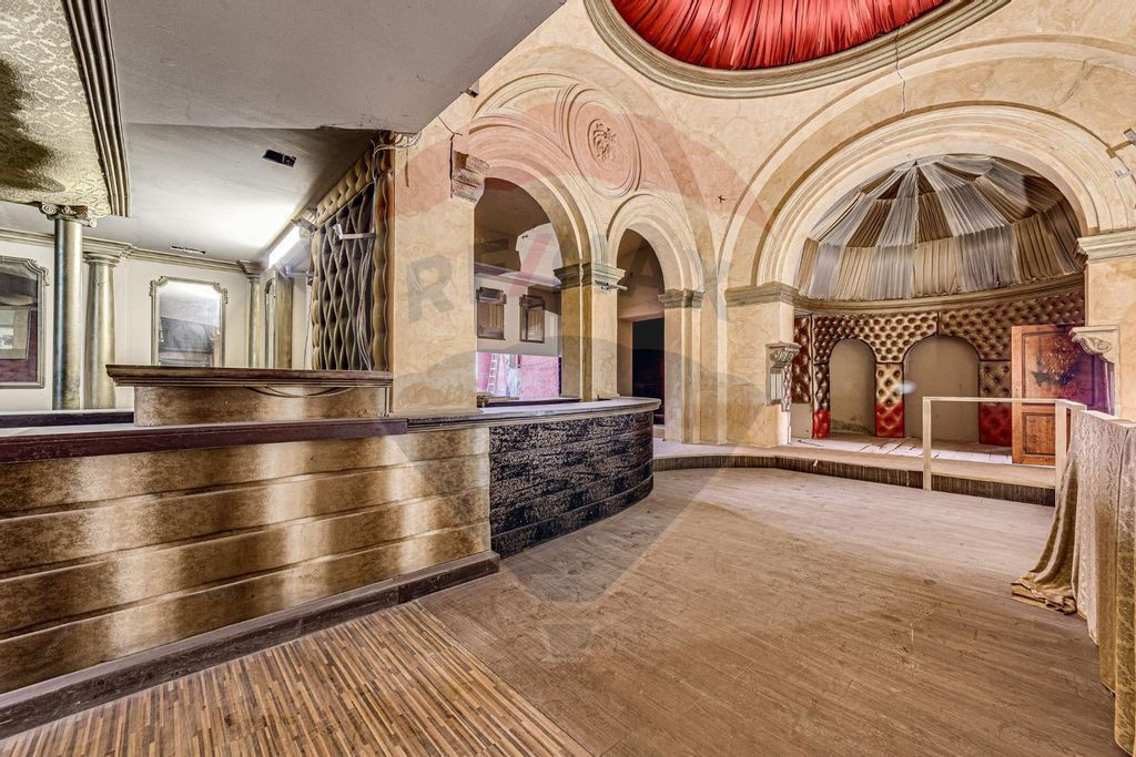 Spațiu comercial de 1,300mp de închiriat în zona Ultra...