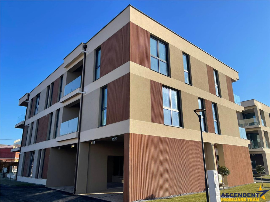 Decomandat,luminos,regim vila, personalizabil,aer curat, lin