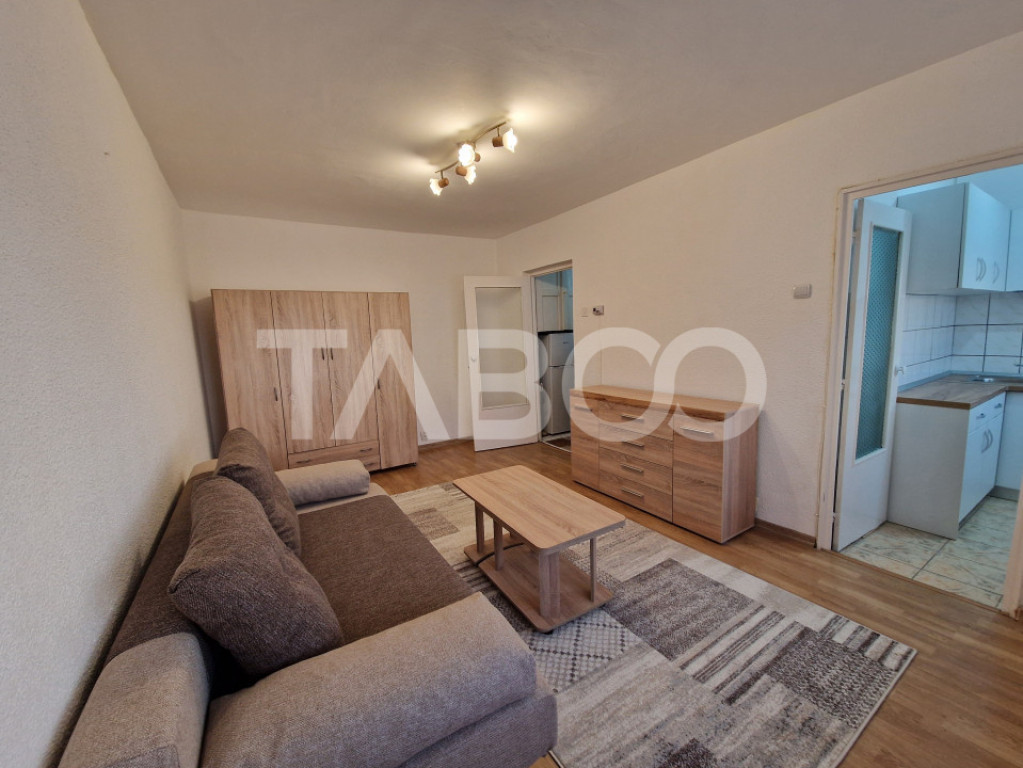 Garsoniera decomandata mobilata utilata 28 mp utili in zona