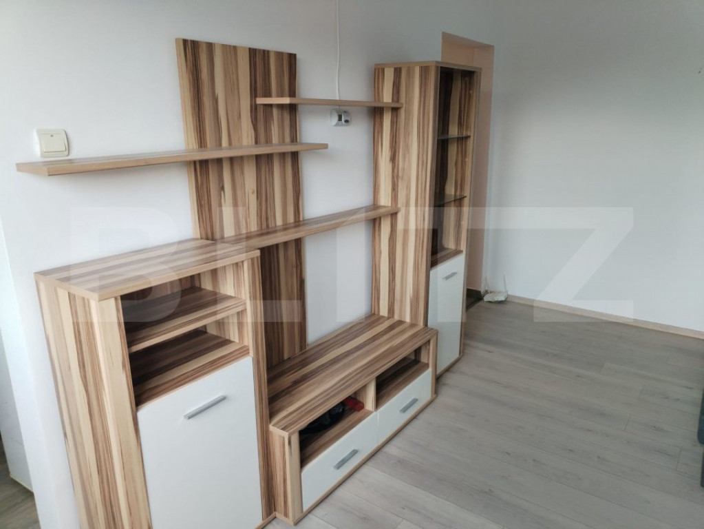 Apartament de vanzare, cu 2 camere, 33 mp, zona Solidaritati