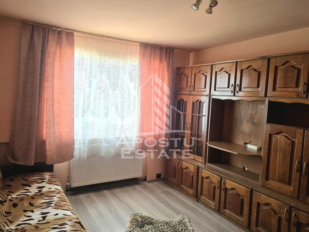 Garsoniera, in zona Vlaicu, Arad.