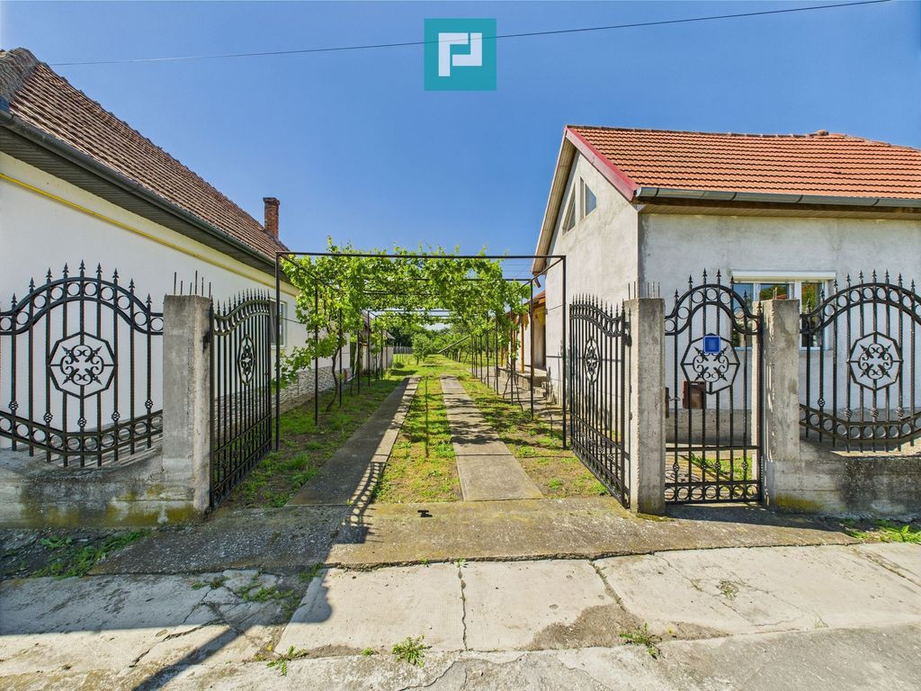 Casă nouă cu 4 camere în localitatea Galșa, Arad