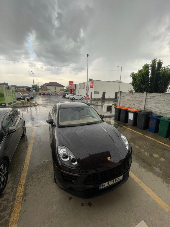 Spațiu comercial vizavi de stația de autobuz