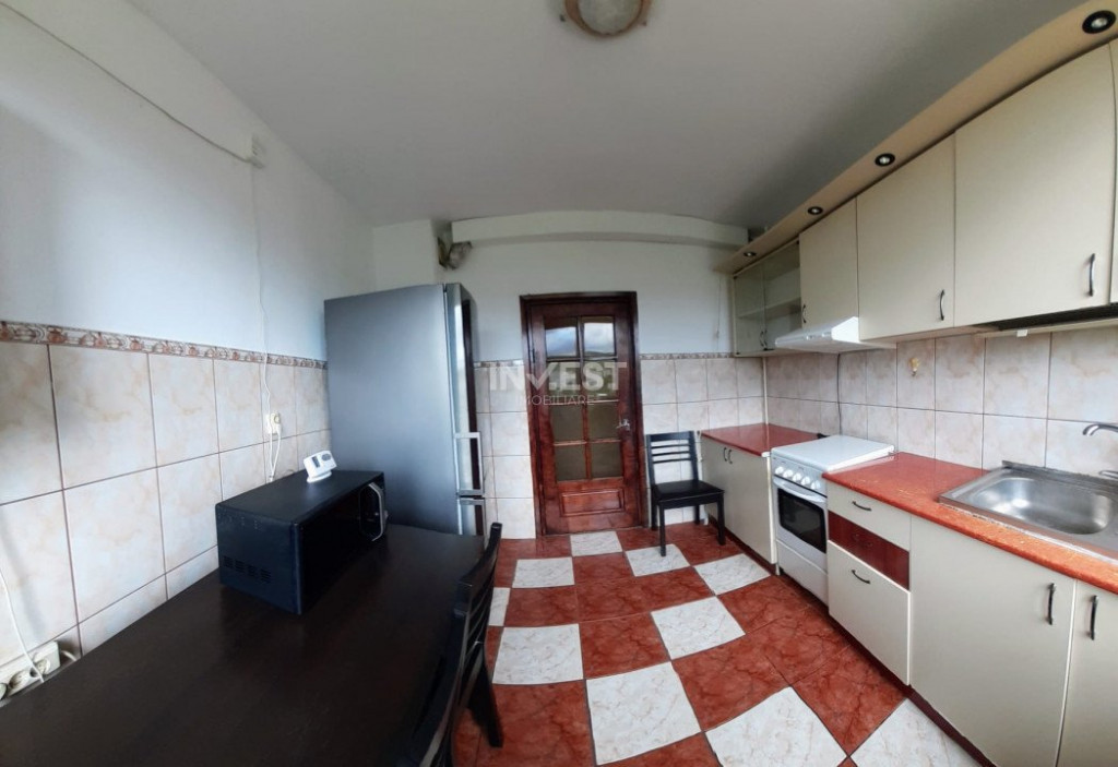 Apartament 3 camere, decomandat, zona Gara - Fostul Billa, I