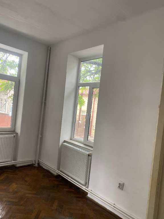 Casa 4 camere Parcul Carol