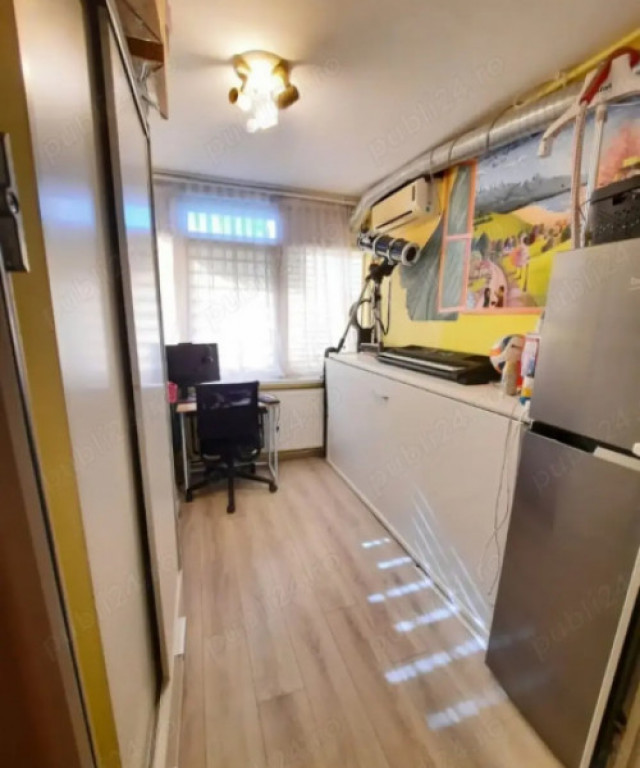 Camera 12 mp Gemenii