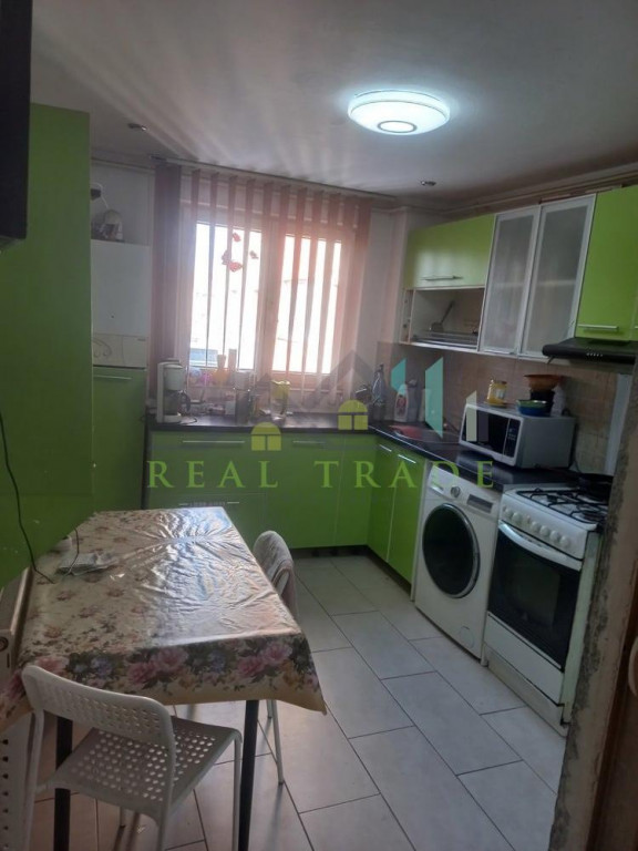 Apartament 3 camere etajul 2 Astra,