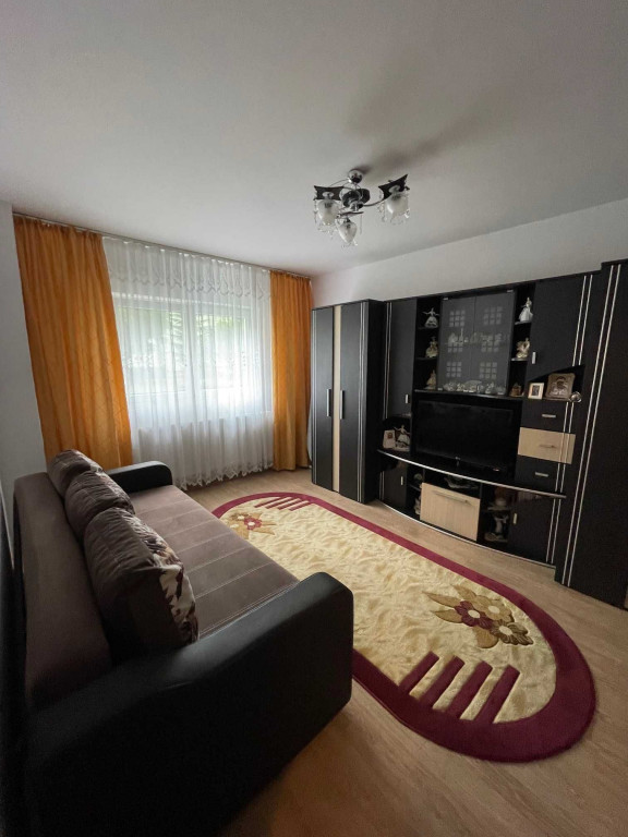 Garsoniera decomandata Racadau