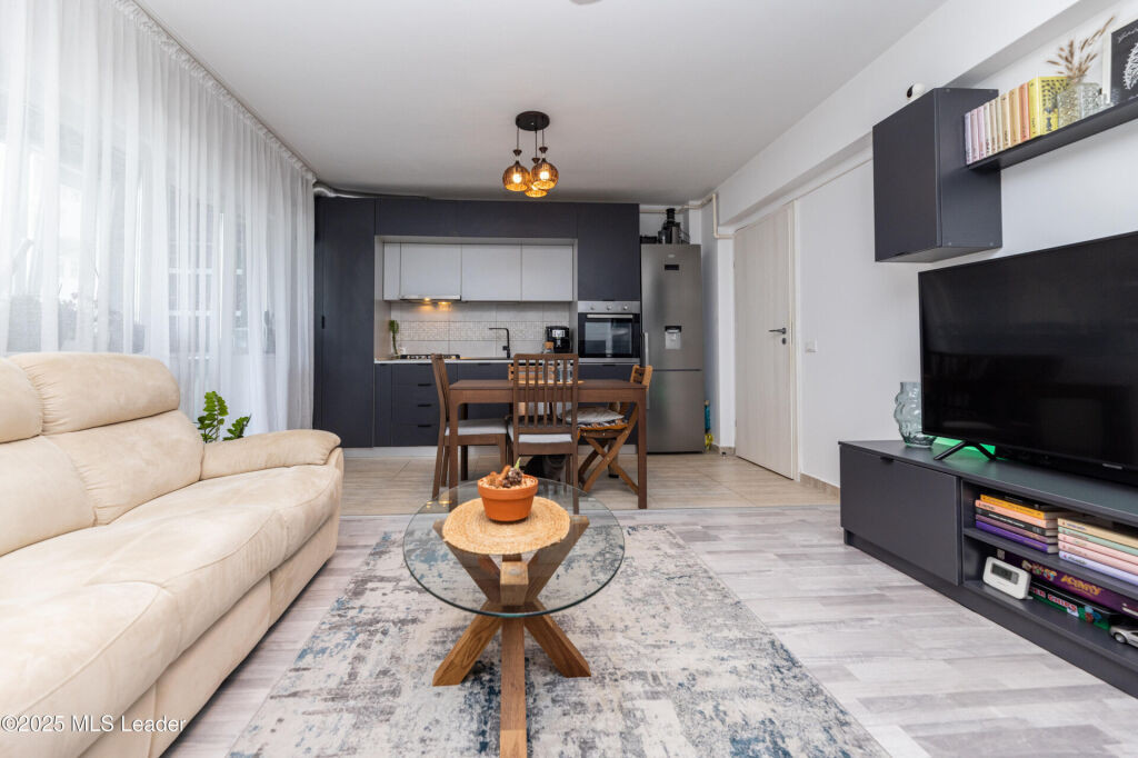 TITAN SUN PARK | 3 camere | 69.5 mp | Gura Fagetului 58