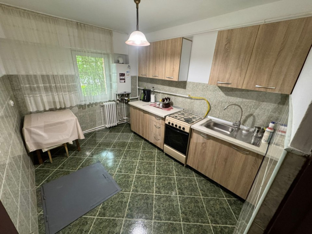 Apartament 2 camere, decomandat, parter înalt – Andrei Mu