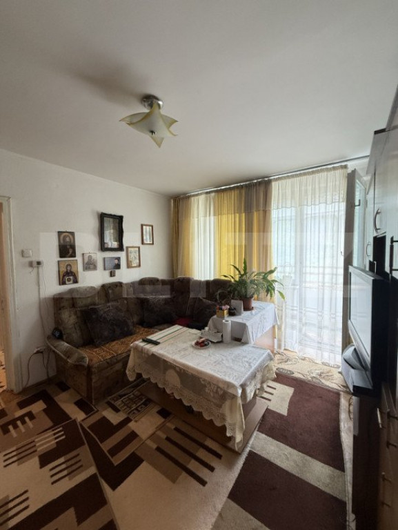 Apartament cu 2 camere, etaj intermediar, zona Centrala