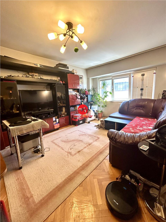 Apartament 3 camere, complet mobilat si utilat, cu loc de pa