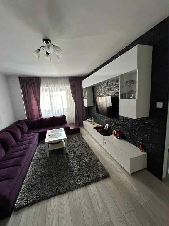 Apartament 3 camere, decomandat - zona Bartolomeu