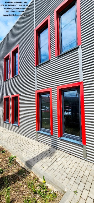 Complex imobiliar:cladire birouri, 2 hale noi si 3424 mp teren,P.Neamt