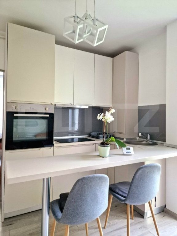 Apartament cu 3 camere, gradina 30mp, modern mobilat, parcar