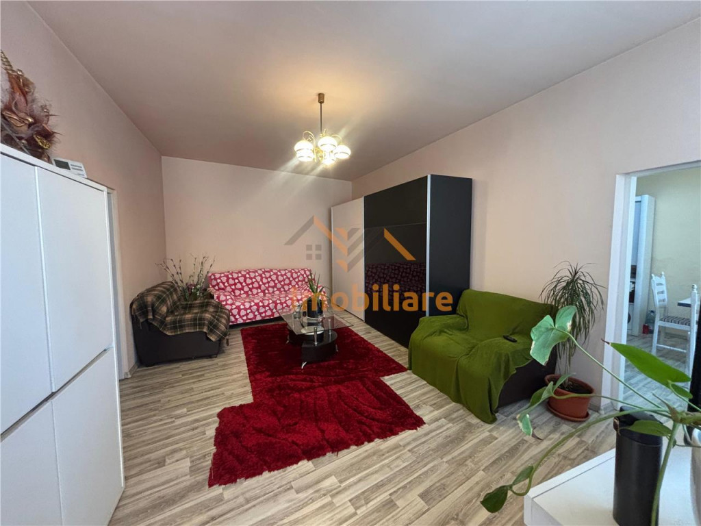 CASA CENTRALA CURTE INDIVIDUALA / 3 CAMERE