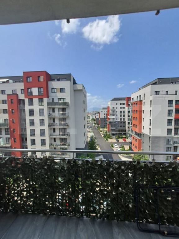 Apartament de vanzare, cu 2 camere, 57 mp, zona Coresi