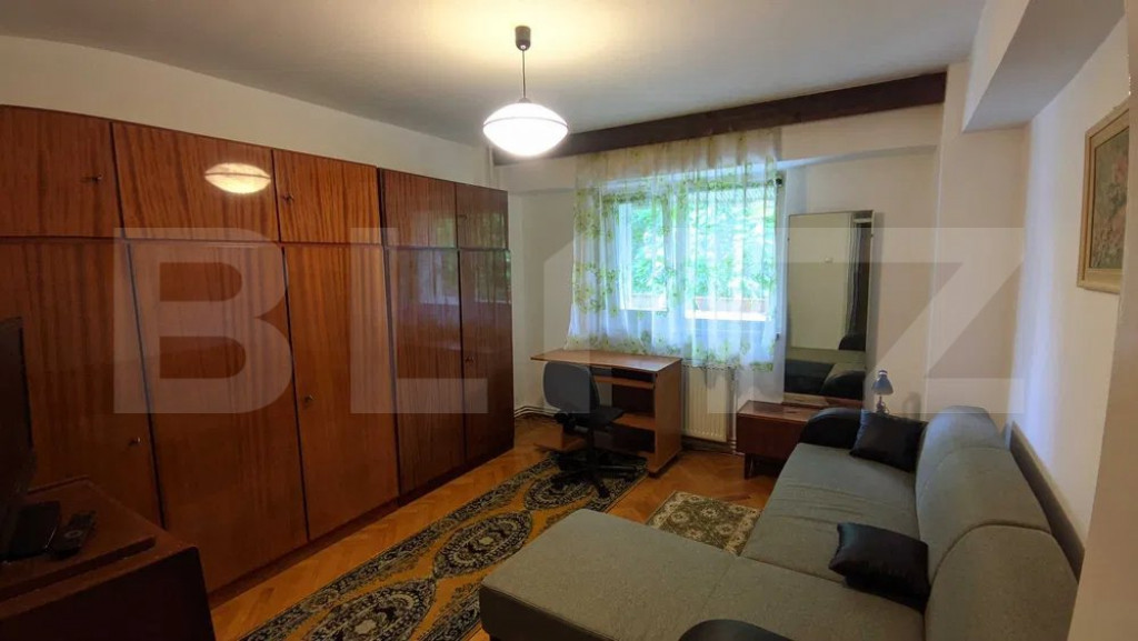 Apartament de vanzare, cu 2 camere, 62 mp, mobilat și utila