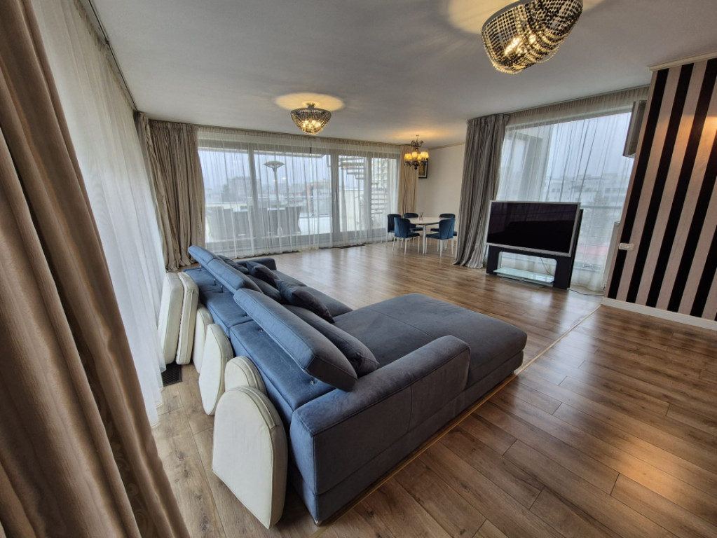 Penthouse de vânzare Romană-Polonă