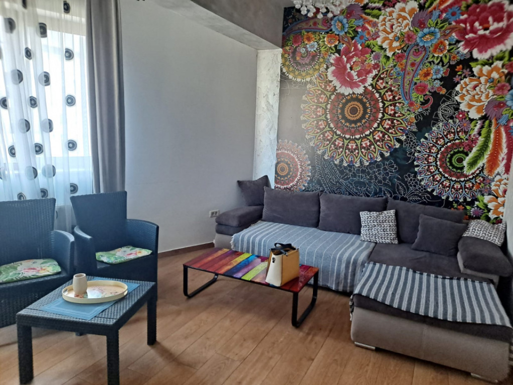 Apartament cochet zona Mamaia Nord-Hotel Opera