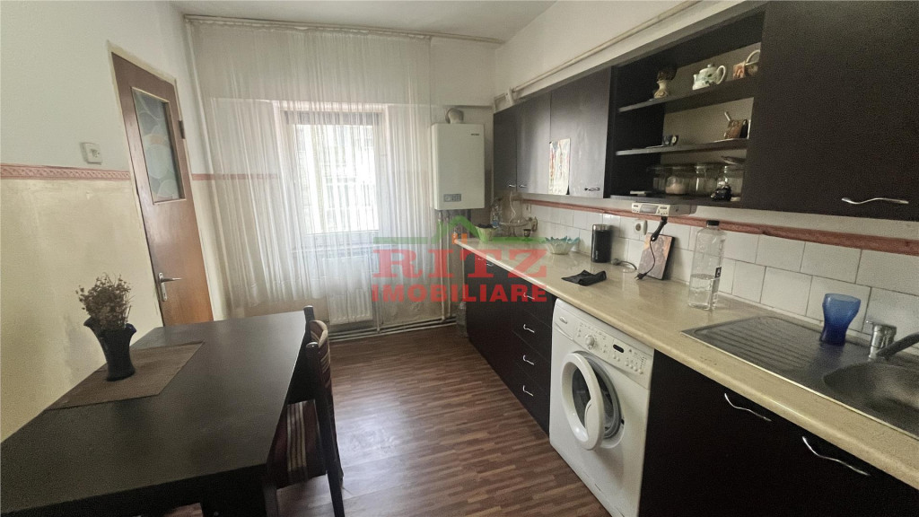 Nou! Ap. 2 cam., S=56 mp, decom., Zona Dinu Lipatti!